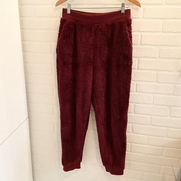 Lole Teddy Bear Joggers Lounge Pants Burgundy/Red Wine Sherpa Pockets Size M - Picture 3 of 13